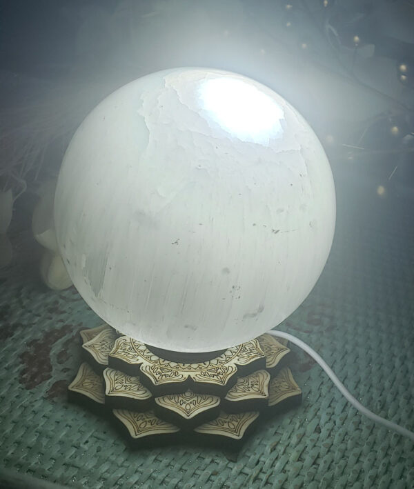 Selenite Sphere with base - Image 3