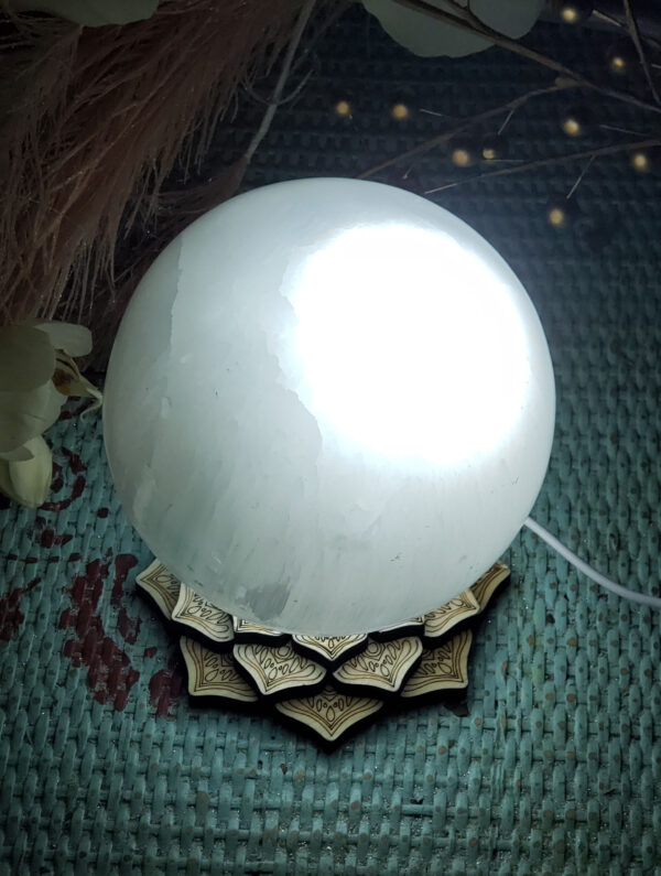Selenite Sphere with base - Image 2