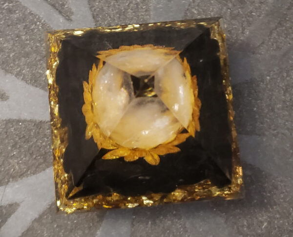 Obsidian with quartz Pyramid - Image 4