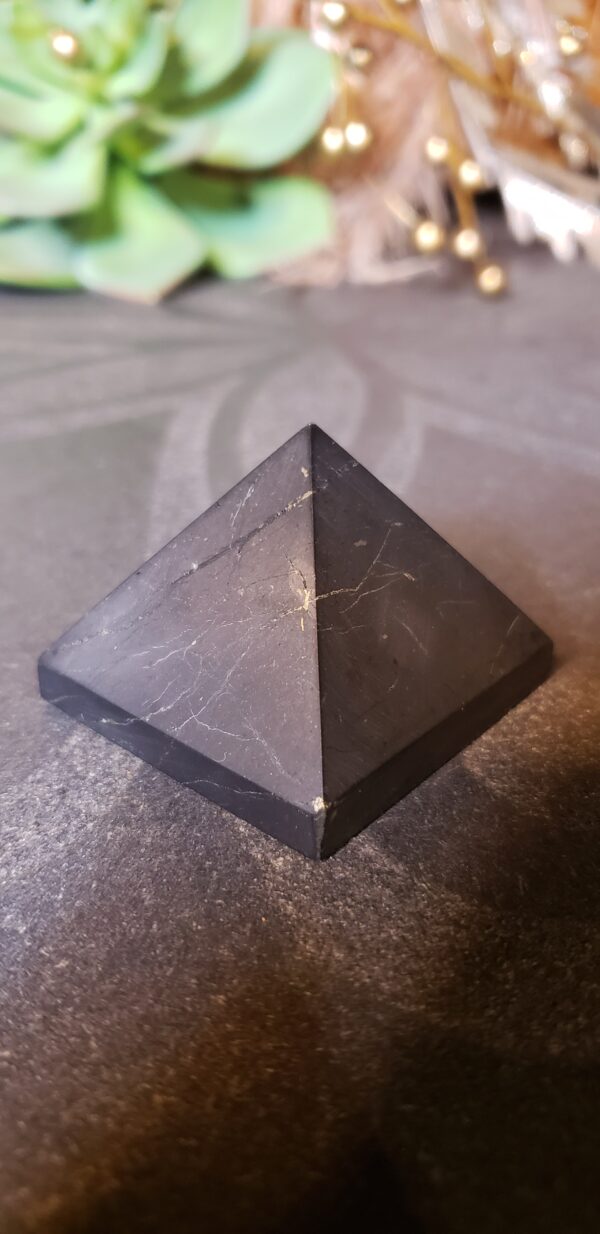 Shungite Pyramids (no dc yet) - Image 8