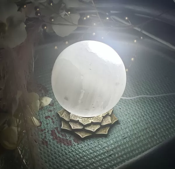 Selenite Sphere with base - Image 4